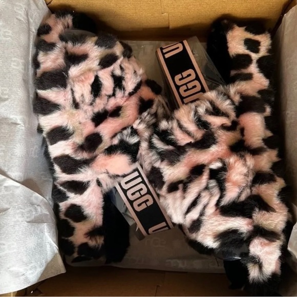 UGG Oh Yeah Pink Scallop Tiger Slippers NWT $110 Pink Black Women's Size 5 - Picture 6 of 7